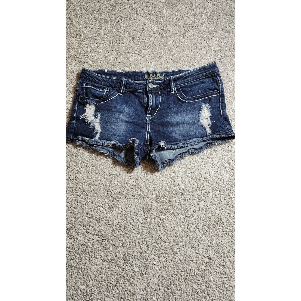 Red Rivet Distressed Low Rise Dark Wash Cut Off Raw Hem Short Shorts Size 13